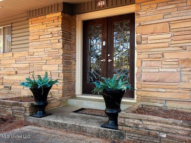 MBfront of house3