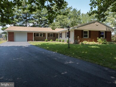 4201 Pinefield Ct, Fairfax, VA 22033 - photo 3