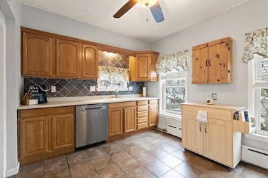 59 Holten St unit 2, Danvers, MA 01923 - photo 4