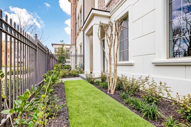 313 Royale Heights Ln, Houston, TX 77024 - photo 5