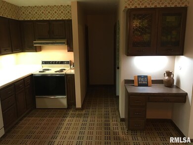 4104 Belle Ave, Davenport, IA 52807 - photo 6