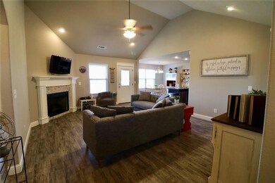 1380 General McCrae Dr, Prairie Grove, AR 72753 - photo 6