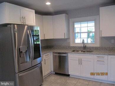 12709 Clearfield Dr, Bowie, MD 20715 - photo 3