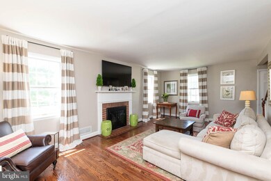 1615 Templeton Rd, Towson, MD 21204 - photo 4
