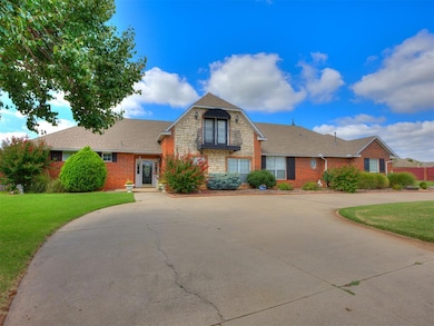 4109 Olde Pond Ct, Moore, OK 73160 - photo 2