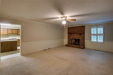 1236 E Mine St, Asheboro, NC 27205 - photo 4