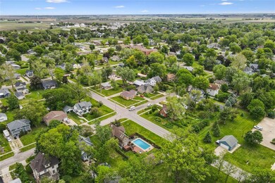 Close to Fairview Elementary School and Ahrens Park