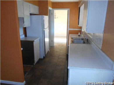 9010 Stockton Ct, Louisville, KY 40291 - photo 4