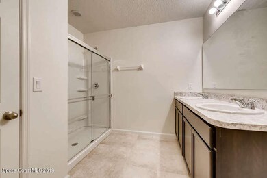 Aria D-small-007-4-Master Bathroom-666x4