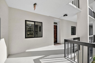 2500 Presidential Way unit 302, West Palm Beach, FL 33401 - photo 4