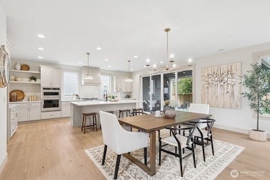 Hosting will Become Easy with Space for an Oversized Dining Table