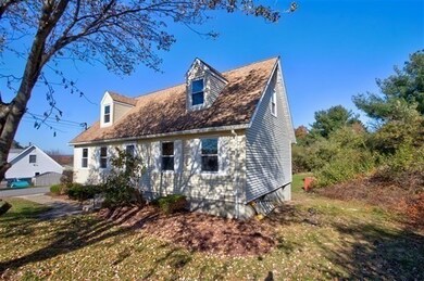 394 Johnny Appleseed Ln, Leominster, MA 01453 - photo 2