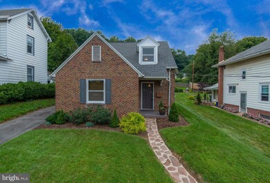 6 W 33rd St, Reading, PA 19606 - photo 2