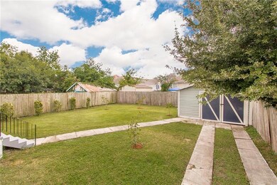 The backyard of your pets dreams!