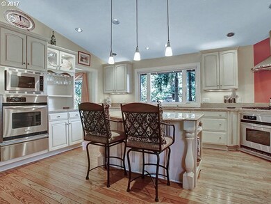 1898 Oak Knoll Ct, Lake Oswego, OR 97034 - photo 5