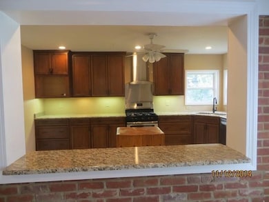 NEW gas oven +vent a hood 16â€™0 x 12â€™2