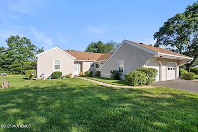 82B Parkway Dr, Freehold, NJ 07728 - photo 2