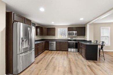 183 W Vine St, Roanoke, IN 46783 - photo 7