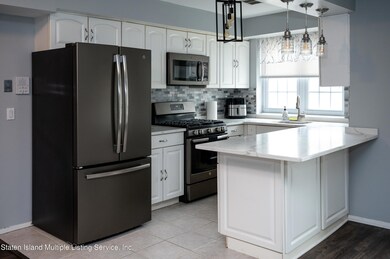 65 Elmwood Park Dr unit 10, Staten Island, NY 10314 - photo 6