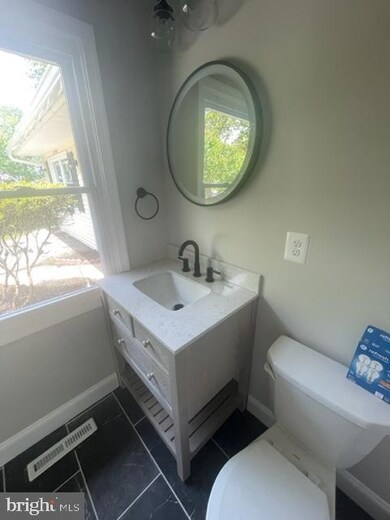 12404 Stirrup Ln, Bowie, MD 20715 - photo 6