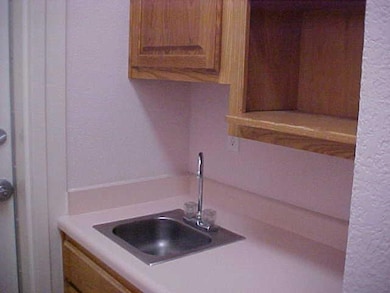 1852 Dale Douglas Dr unit C, El Paso, TX 79936 - photo 7