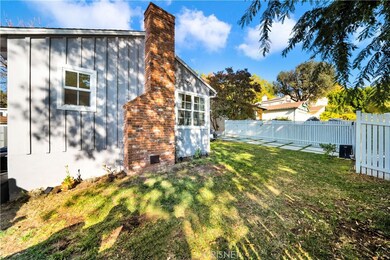 21813 Dumetz Rd, Woodland Hills, CA 91364 - photo 3