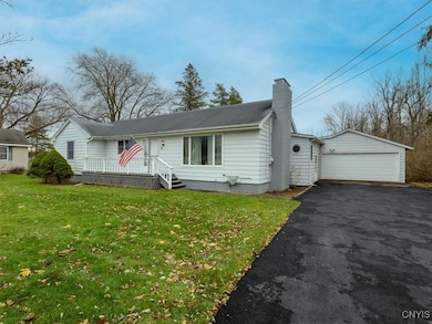 341 Roberts St, Canastota, NY 13032 - photo 2