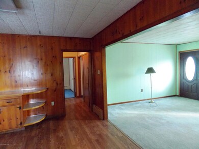 812 Mahoning Dr E, Lehighton, PA 18235 - photo 4