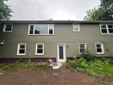 12 Crown St, Spencer, MA 01562 - photo 5