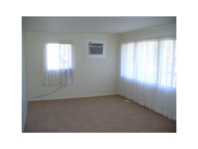 Living Room. New Carpet/Pad and New Paint Througho