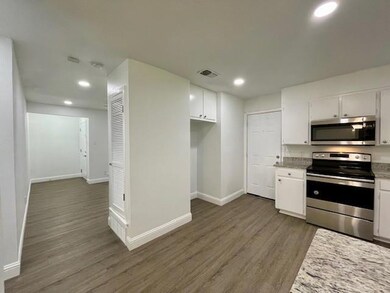 512 Livingston Dr, Hurst, TX 76053 - photo 5