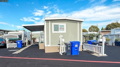 747 Lewelling Blvd unit SPC 22, San Leandro, CA 94579 - photo 2