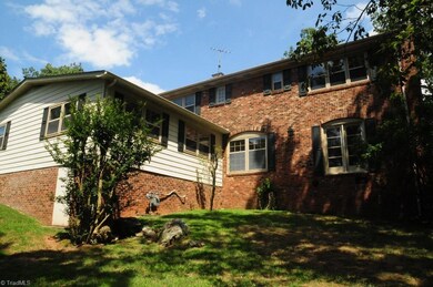 1209 Idlewood Dr, Asheboro, NC 27205 - photo 3