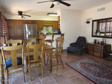 FORMAL EATING AREA