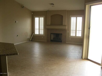 GREAT KITCHEN & FAMILY ROOM