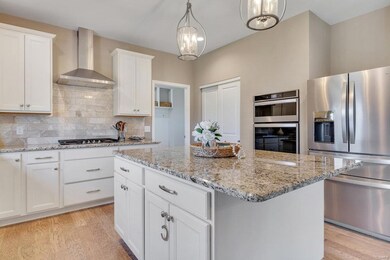 402 Filipp Ln, Lake Saint Louis, MO 63367 - photo 4