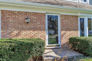 06-1986 N Harrison Rd-WindowStill-R