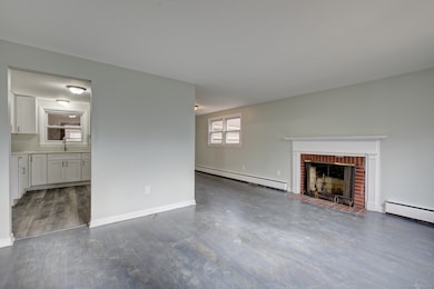 30 Harding Ave, Bloomfield, CT 06002 - photo 6