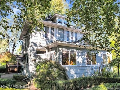 410 Crane Ave, Royal Oak, MI 48067 - photo 2