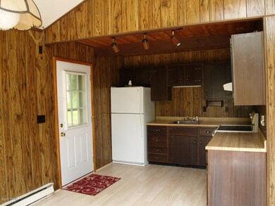 110 Parkwood Dr, Hawley, PA 18428 - photo 4