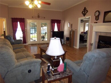 208 Wildwood Dr, Pineville, LA 71360 - photo 2