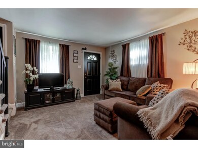 540 Crotzer Ave, Folcroft, PA 19032 - photo 3