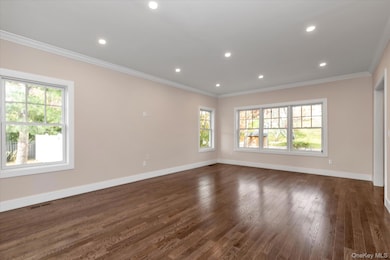 34 Calumet Dr, Dix Hills, NY 11746 - photo 6