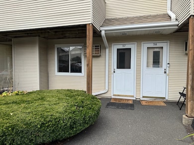 136 Pembroke Rd unit 7-57, Danbury, CT 06811 - photo 2