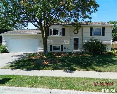 2924 High Point Dr, Davenport, IA 52806 - photo 2