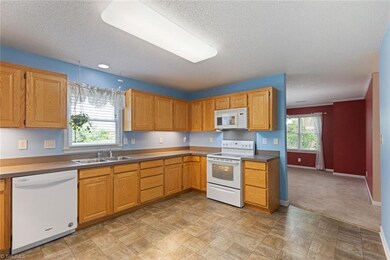 619 Hidden Creek Cir, Salisbury, NC 28147 - photo 3