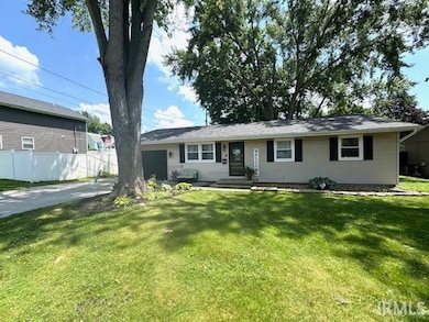 828 Railroad St, Covington, IN 47932 - photo 5