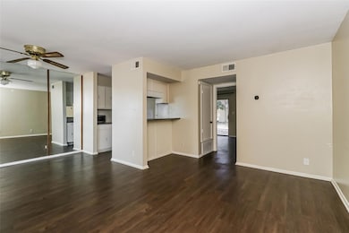 500 E Riverside Dr unit 135, Austin, TX 78704 - photo 4