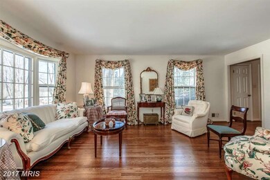 1204 Old Stable Rd, McLean, VA 22102 - photo 4