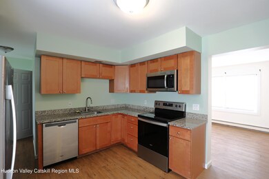 87 Delaware St, Saugerties, NY 12477 - photo 5